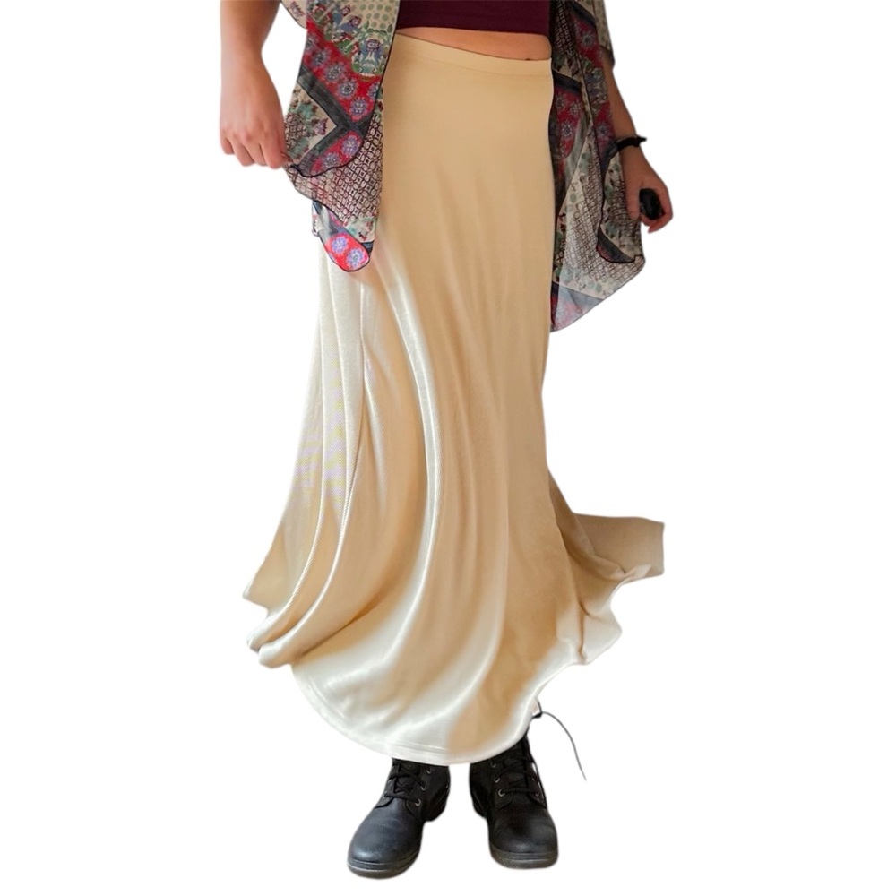 Flowing Cream Maxi Skirt Women’s Small - stretchy material - Picture 3 of 4